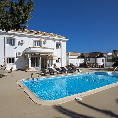 Villa Georgia Pernera Екстериор снимка