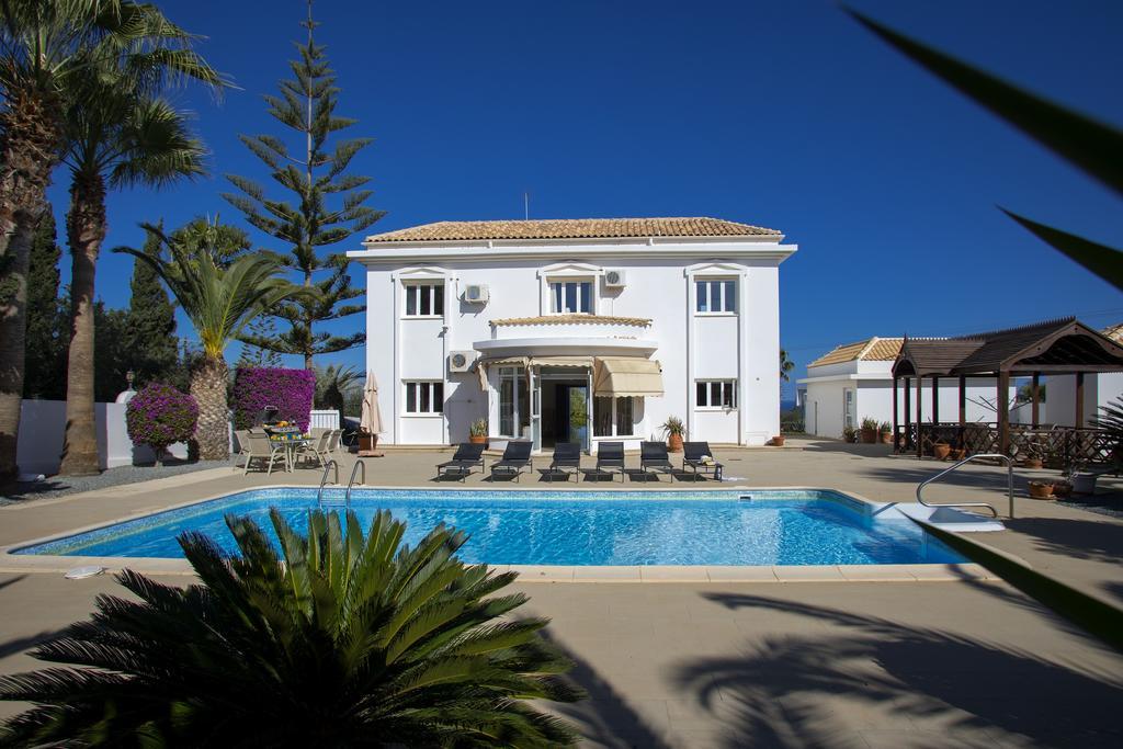 Villa Georgia Pernera Екстериор снимка