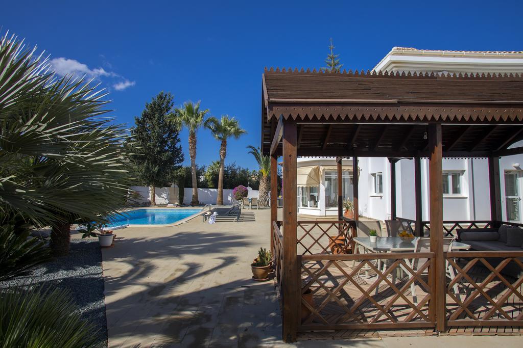 Villa Georgia Pernera Екстериор снимка