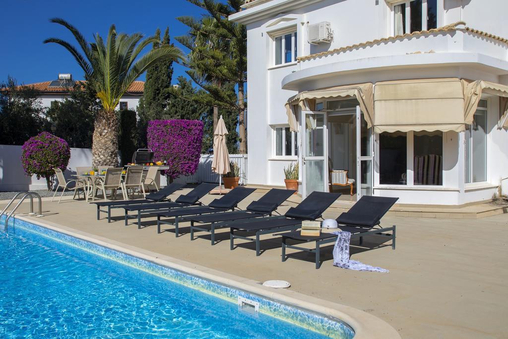 Villa Georgia Pernera Екстериор снимка