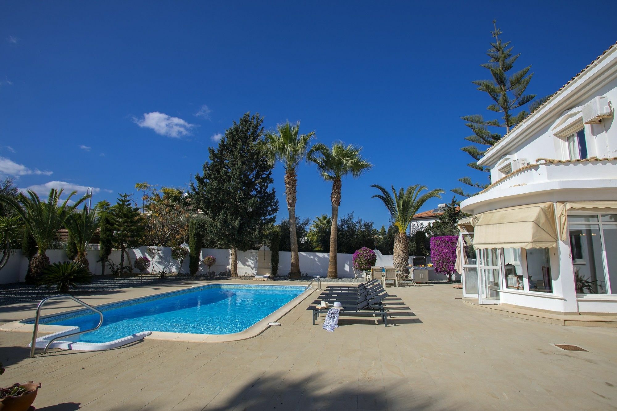 Villa Georgia Pernera Екстериор снимка